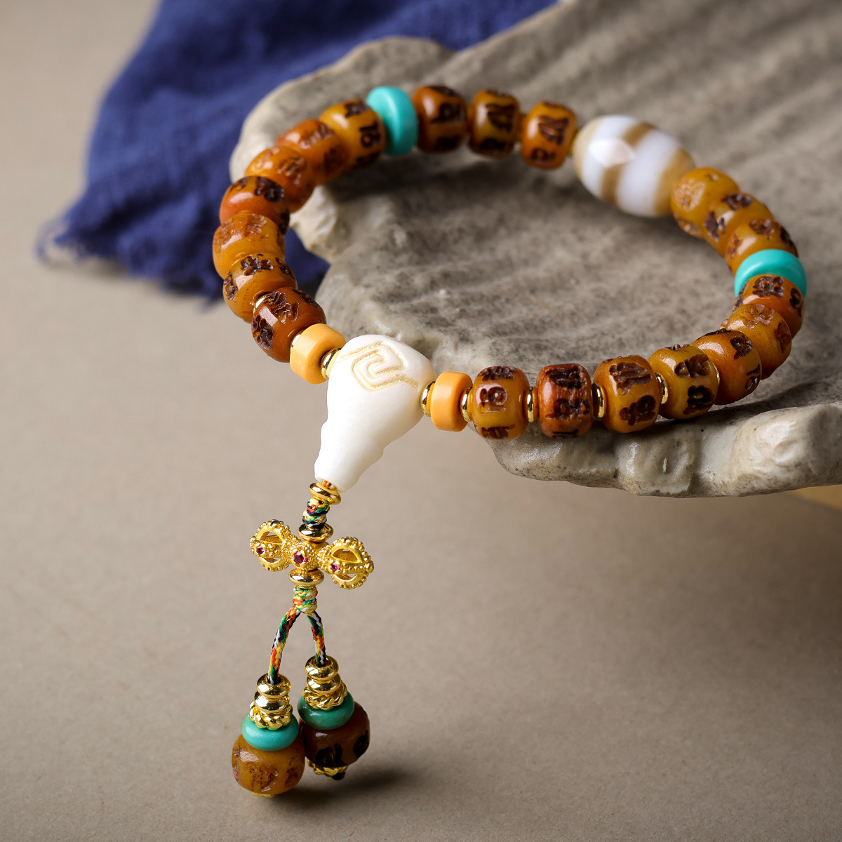 Bracelet tibétain sculpté en o - Ethnic Fashion Way avis et prix